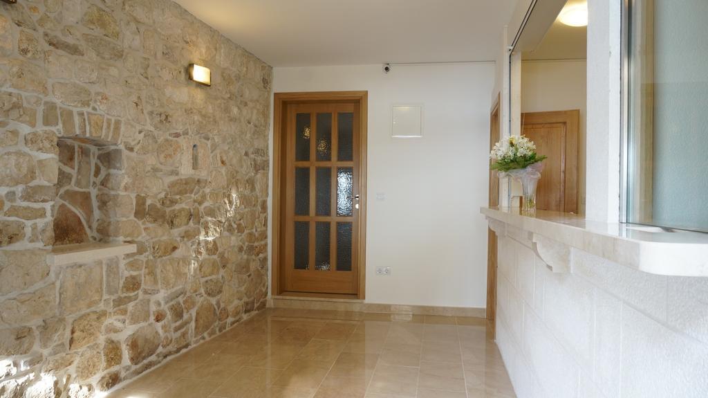 Guest House Jere Old Town روغوزنيكا المظهر الخارجي الصورة