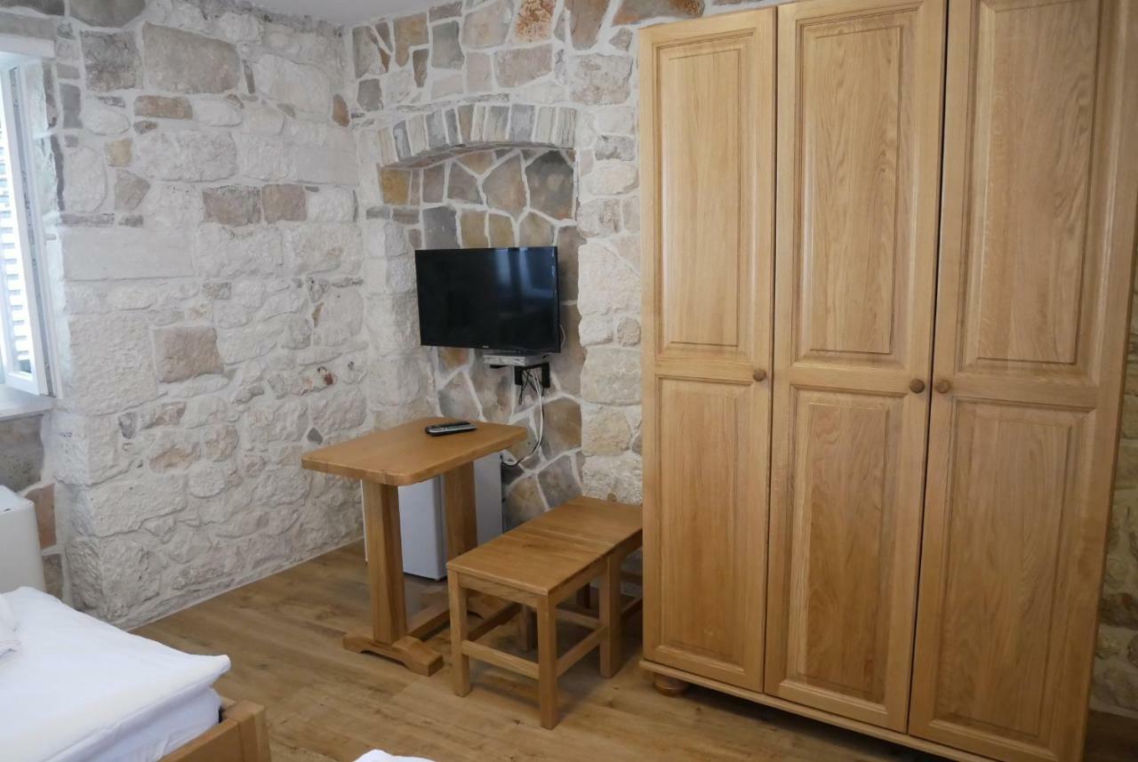 Guest House Jere Old Town روغوزنيكا المظهر الخارجي الصورة