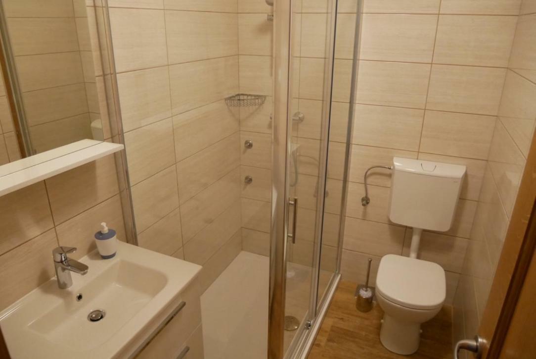 Guest House Jere Old Town روغوزنيكا المظهر الخارجي الصورة