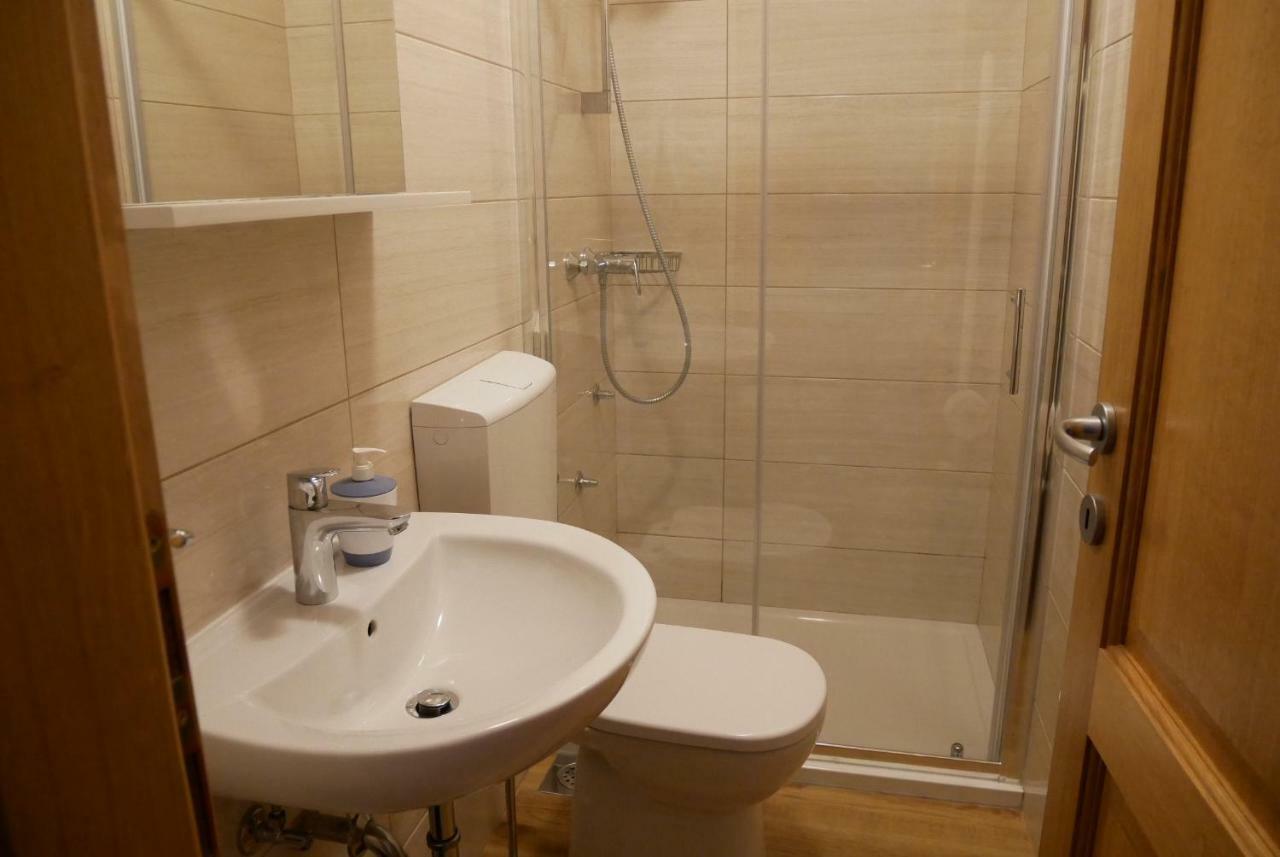 Guest House Jere Old Town روغوزنيكا المظهر الخارجي الصورة