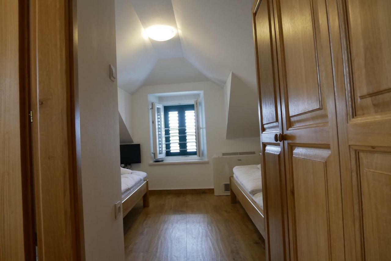 Guest House Jere Old Town روغوزنيكا المظهر الخارجي الصورة